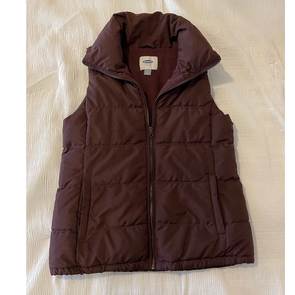 Old Navy Jackets & Blazers - Old Navy Puffer Vest ❄️